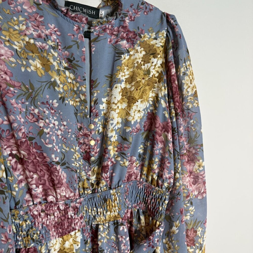 Chic Wish Flying Petals Print Puff Sleeve Ruffle Dress in Lavender - Picture 4 of 7